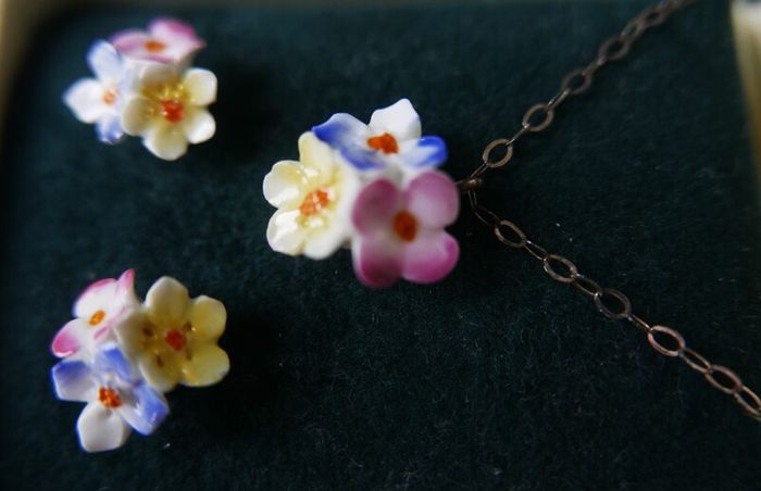 Vintage 925 Sterling Silver Harrods EARRINGS & NECKLACE, Harrods, polychrome painted porcelain.