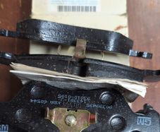 Genuine General Motors (GM) Front Brake Pad Set  Part Number: 90399495