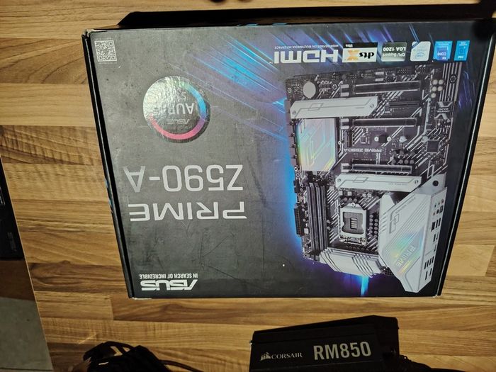 pc monitior and motherboard