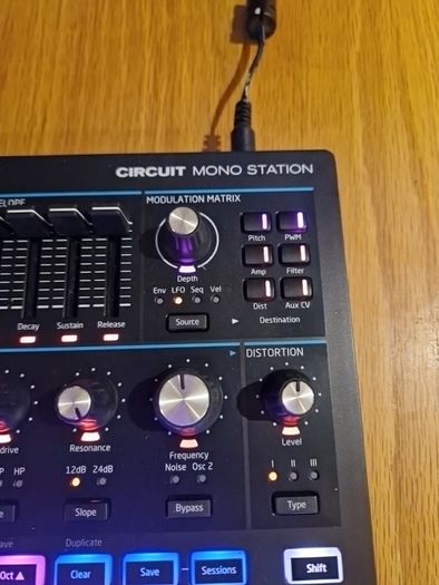 Novation  Circuit MonoStation