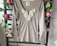 Hollister long sleeve Henley size large