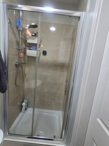 bath and shower glass screens