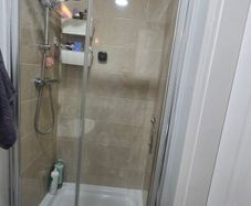 bath and shower glass screens