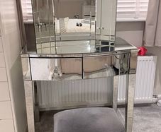 Dressing table