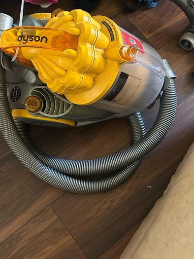 dyson plug in working fine