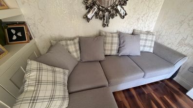 Sofa set