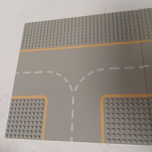 classic space road plates and black spaceman figure