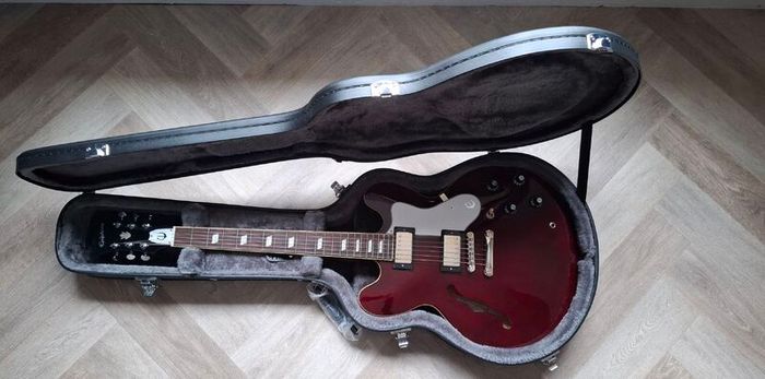 Epiphone Noel Gallagher Riviera (with upgrades)