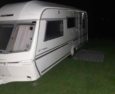 5 berth caravan lunar clubman