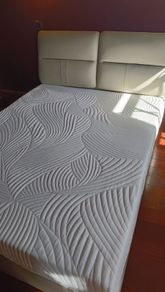 NEW High end Latex King mattress