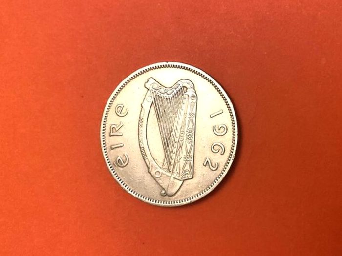 Half Crown from 1962, Irish Hunter,Free Post