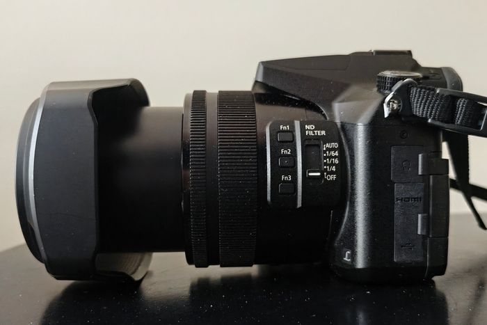 Panasonic FZ 2000