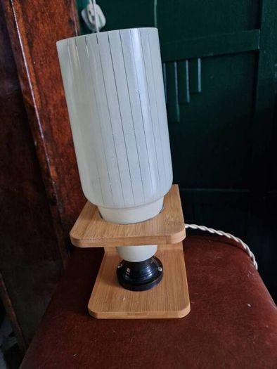 1 Retro Vintage Mid Century Glass shade /repro base  Table lamp