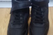 boys high top runners