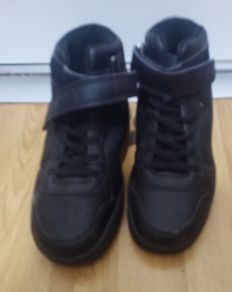 boys high top runners