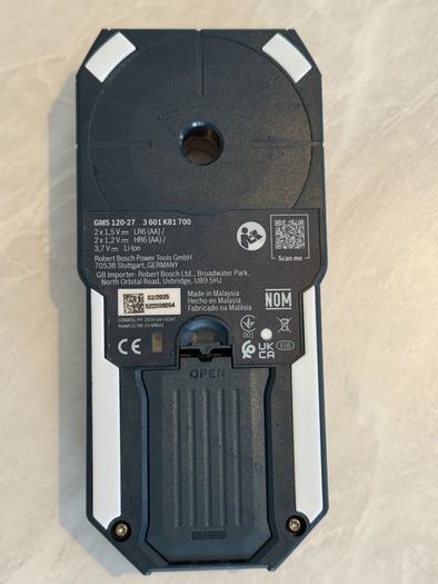 Wall Scanner / Stud Finder (Bosch Professional GMS 120-27 Detector)