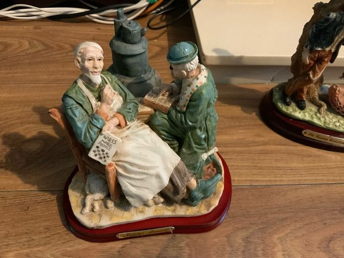 Clock, figures, Display Cabinet