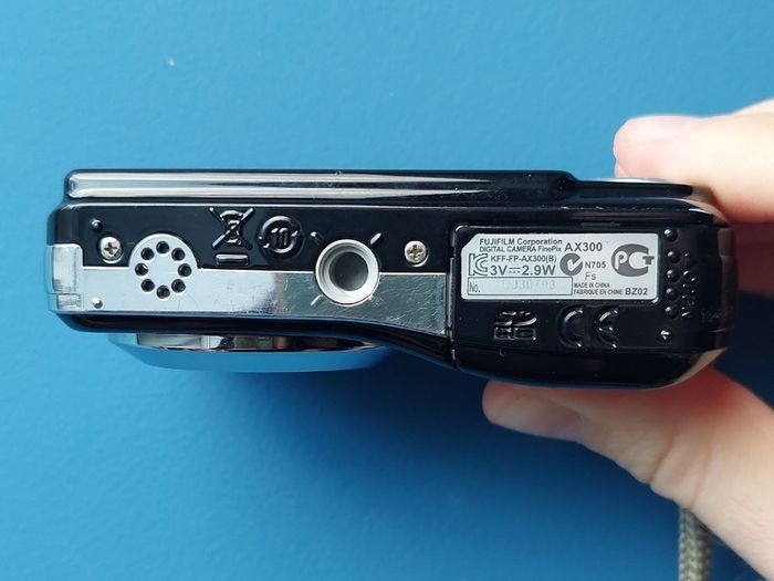 Fujifilm Finepix AX300 Y2K Retro Digital Camera