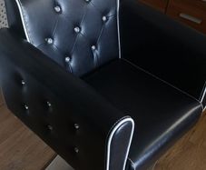 Hairdressing chair