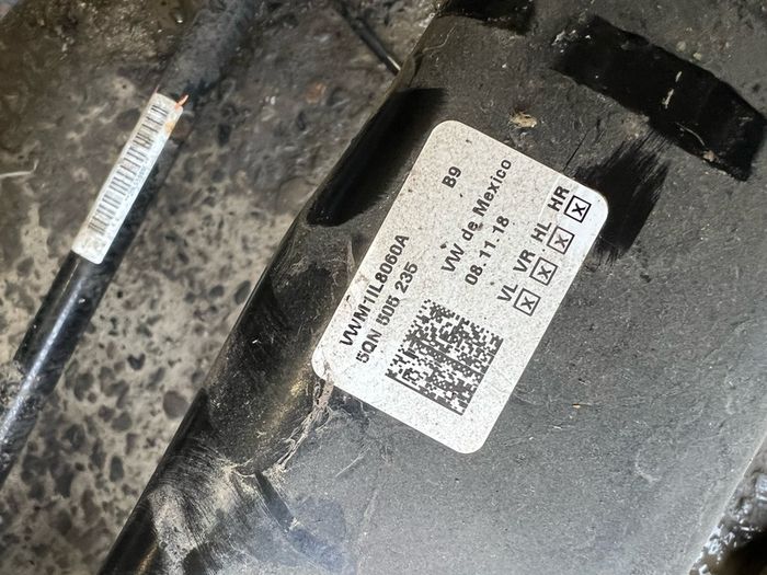 2018 5QN505235 completely rear suspension CARRIER SUBFRAME Volkswagen Tiguan Allspace 16800km