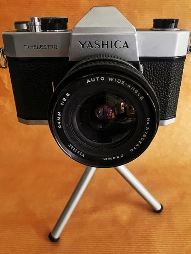 Yashica TL Electro 35mm SLR Film Camera with Vivitar 24mm 2.8 wide angle lens
