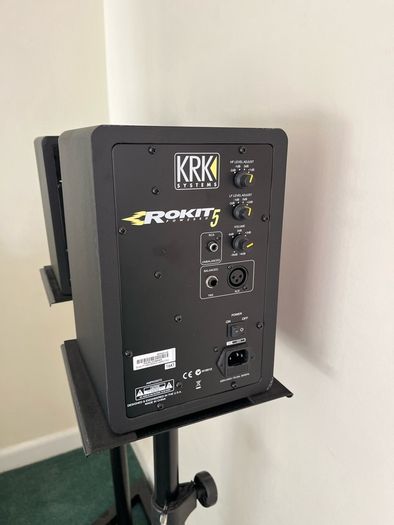 KRK Rokit 5 Speakers w/Stands