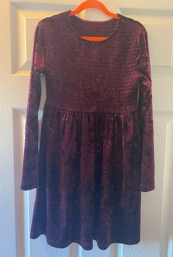 Girls sparkly burgundy / wine velvet dress age 9-10 yrs.