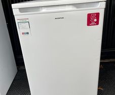 Upright Freezer  Very Good Condition Premium Dutch Brand Inventum
