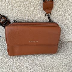 Card and wallet holder cross over New