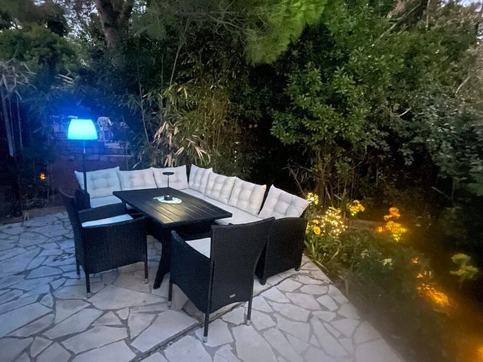 Polyrattan Corner Lounge Garden Furniture Set with WPC Dining Table  Weatherproof Outdoor Corner Sofa Seating Set for Garden, Patio or Balcony  Cream or Grey