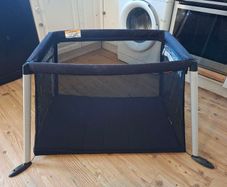 Phil & Ted Travel Cot