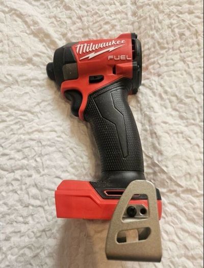 Milwaukee M18 Fuel Impact / Grinder + 1x5aH Battery