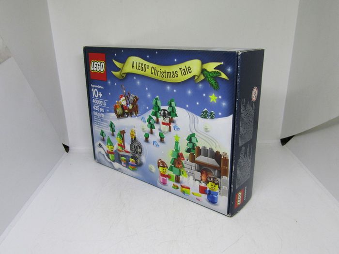 LEGO Holiday Super Rare Employee Gift Limited Exclusive Set Called A Christmas Tale Set 4000013