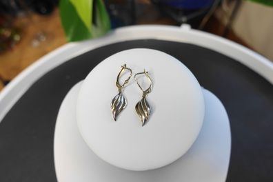 Yelow and White Gold 375 9k Earrings.