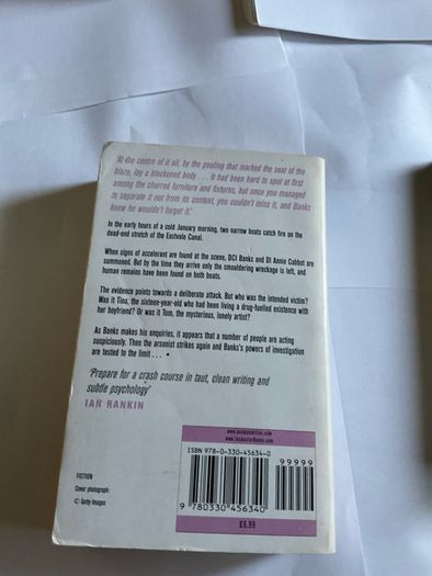 12 x Peter Robinson DCI BANKS crime series no 7 and 13 to 25 or individual