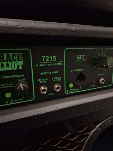 Trace elliot 7215 300 watt bass combo