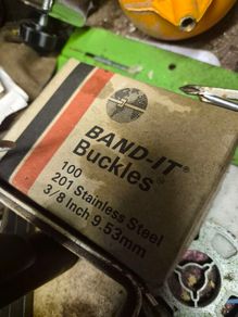 Box of banding brackets