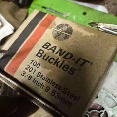 Box of banding brackets