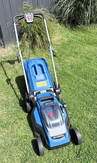 Hyundai 40V Cordless Lawnmower