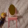 commemorative miss piggy and her dressing table Image 8