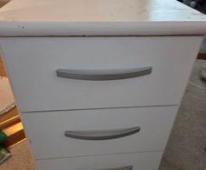 Chest of drawers