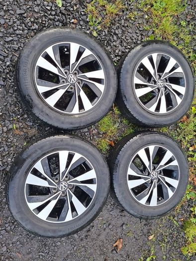 15" Genuine Vw Polo alloys with tyres