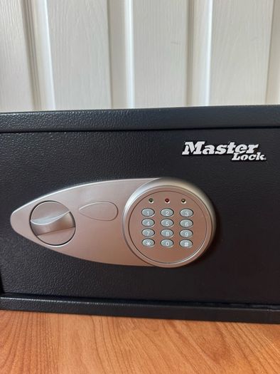 Master lock digital combination safe