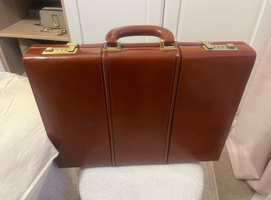 Pratesi leather suitcase