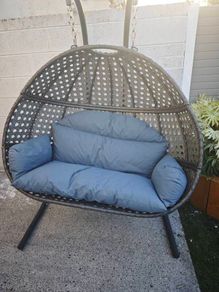 Hanging double egg chair