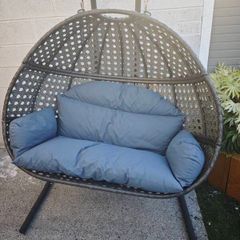 Hanging double egg chair