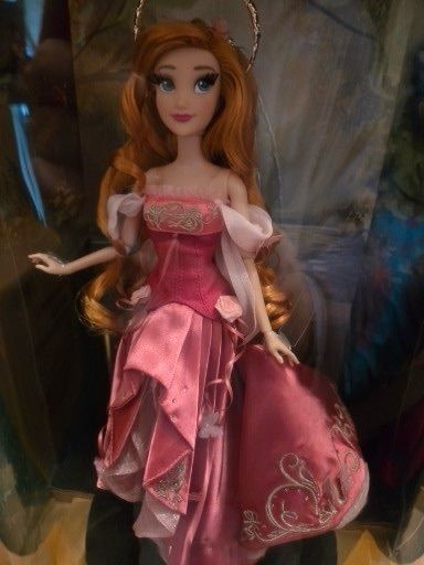 Disney limited edition doll Giselle designer
