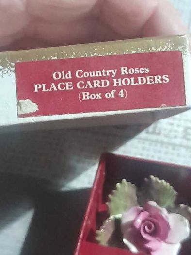 RARE Vintage ceramic Old Country Roses Place card Holders By Royal Albert. Boxed set of 4 Apricot and Pink Rose Royal Albert place card holders