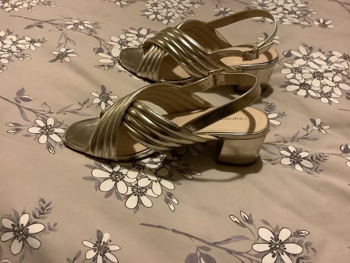 Gold Sandals size 7 (40)