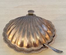 Vintage shell-shaped platter for serving butter or caviar
